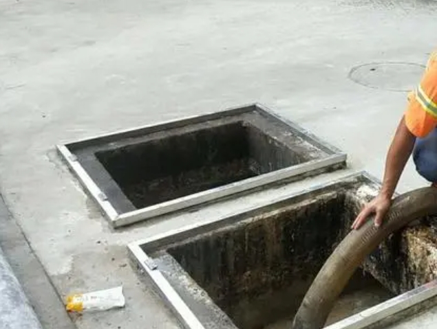 清涧化粪池清理